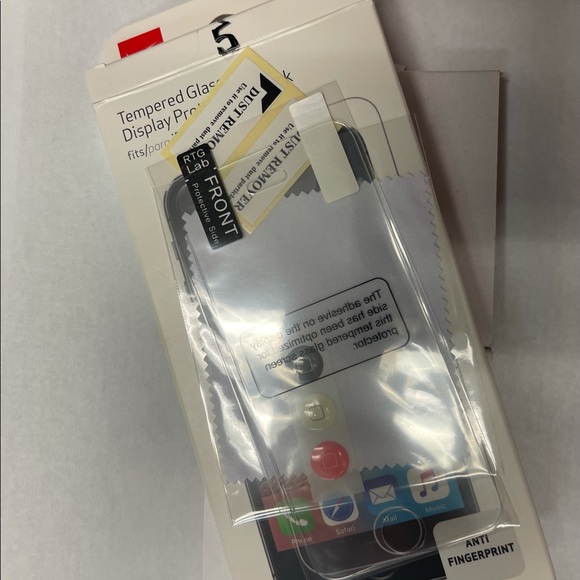 iPhone 5/5c/5s/SE Tempered Glass Screen Protector - Picture 3 of 3